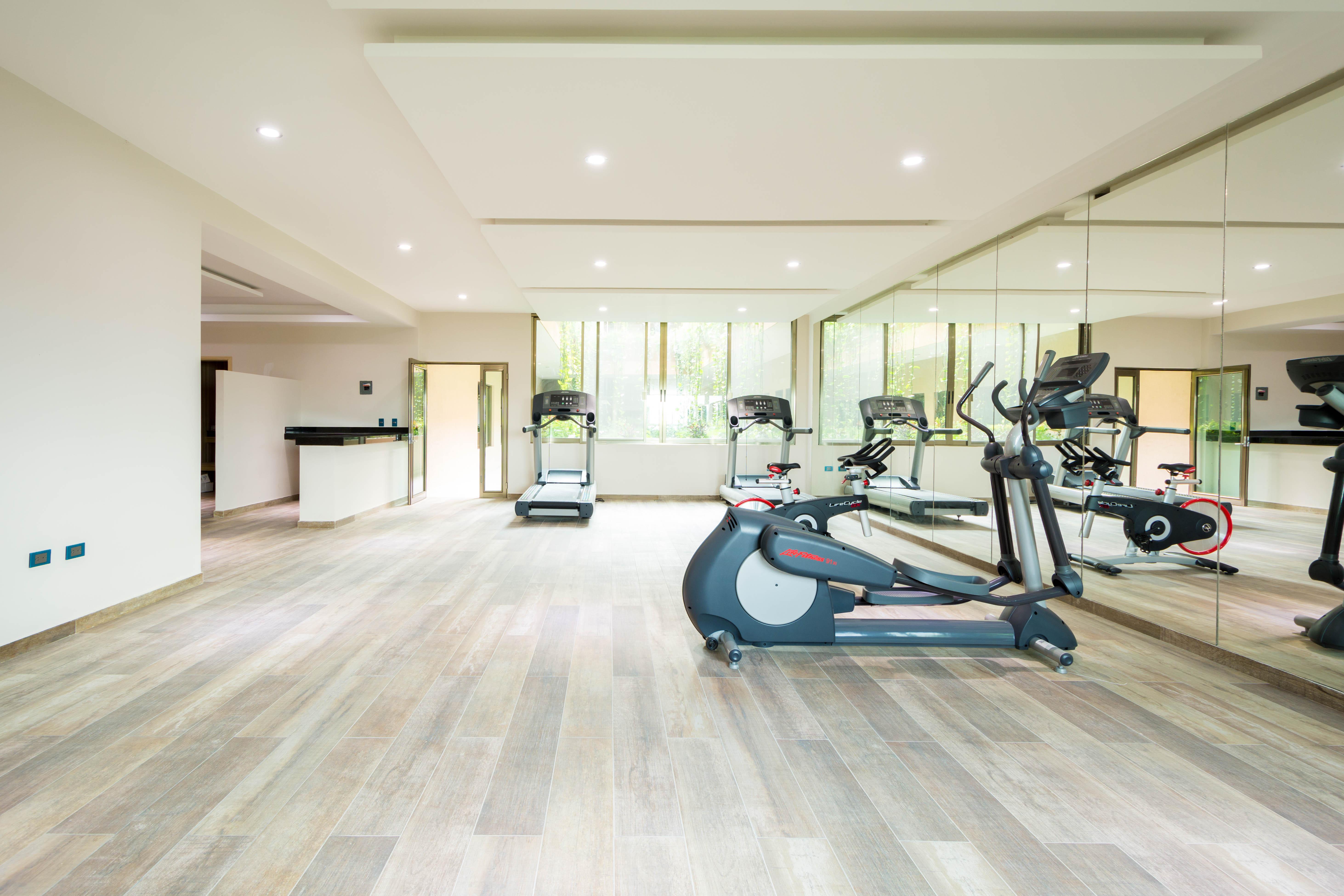 Palmarena Rooms & Residences - Long Stay Comfort With Parking, Sauna, Gym & Pool - Steps From 5Th Avenue Playa del Carmen Ngoại thất bức ảnh